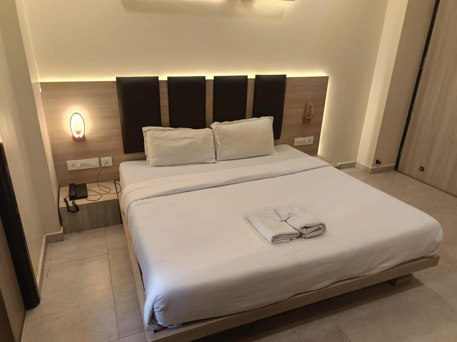 The White Orchid Dalhousie Hotel Ngoại thất bức ảnh
