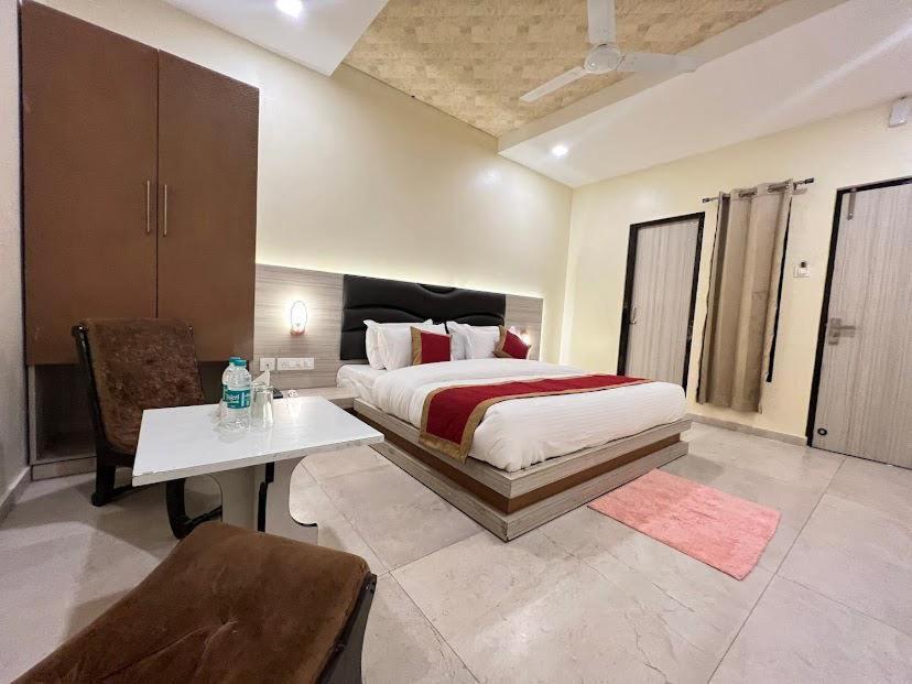 The White Orchid Dalhousie Hotel Ngoại thất bức ảnh