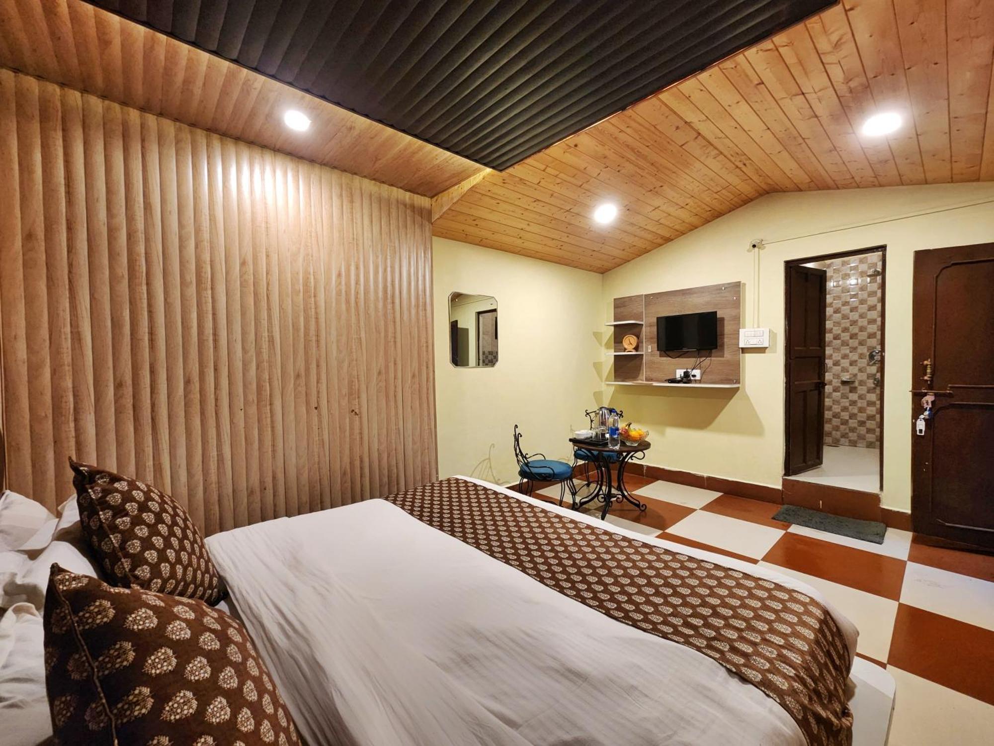 The White Orchid Dalhousie Hotel Ngoại thất bức ảnh