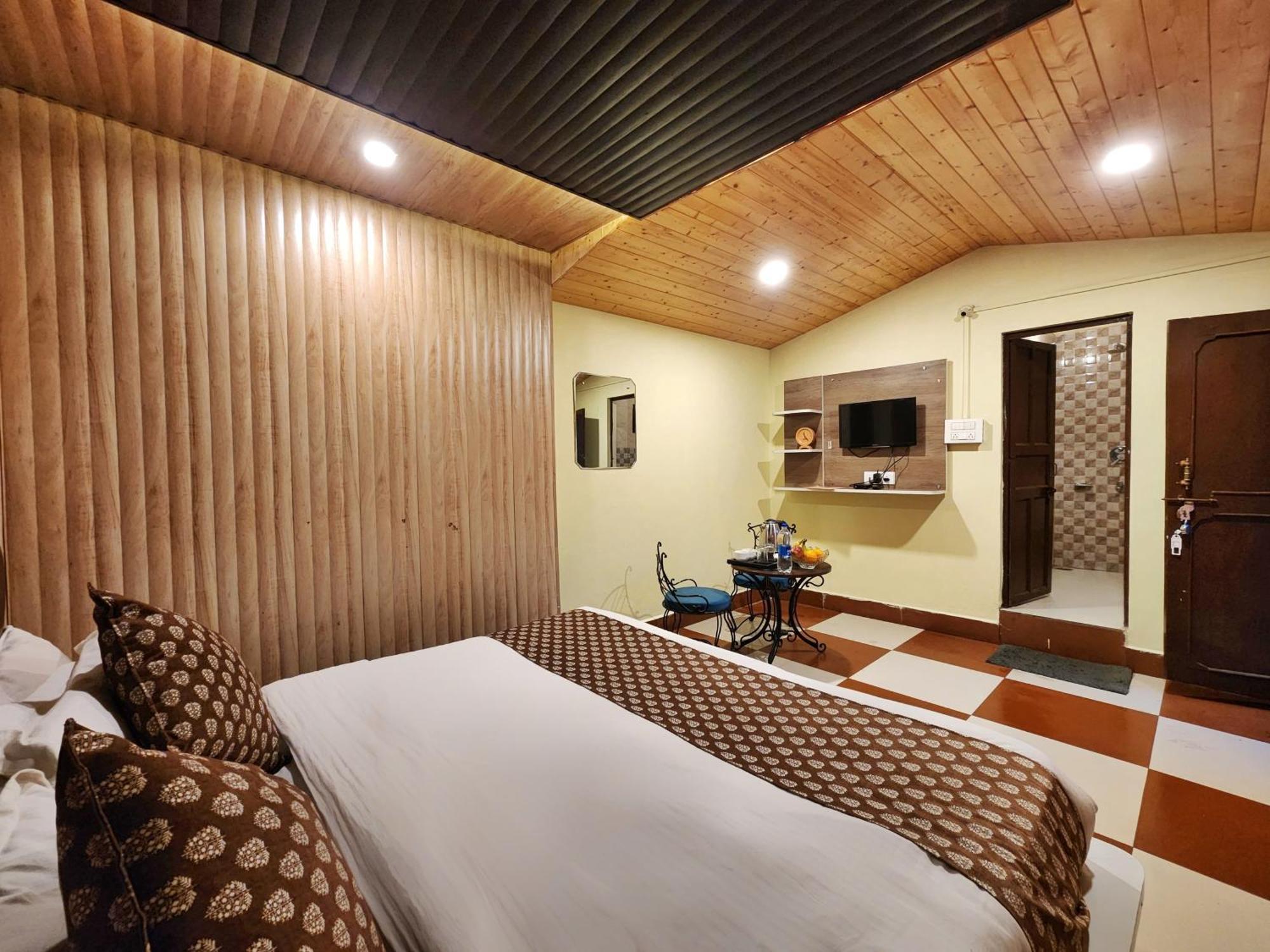 The White Orchid Dalhousie Hotel Ngoại thất bức ảnh