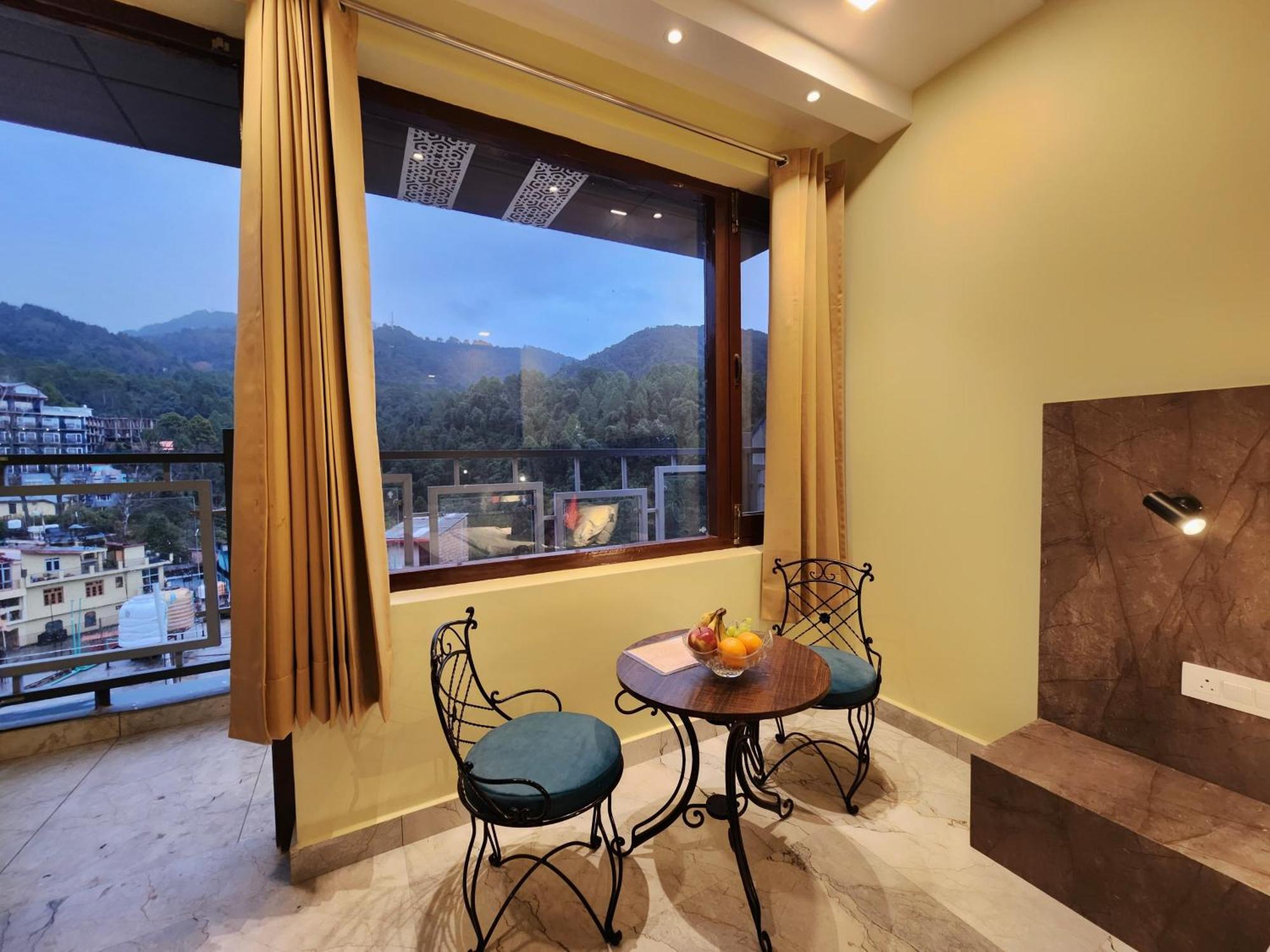 The White Orchid Dalhousie Hotel Ngoại thất bức ảnh